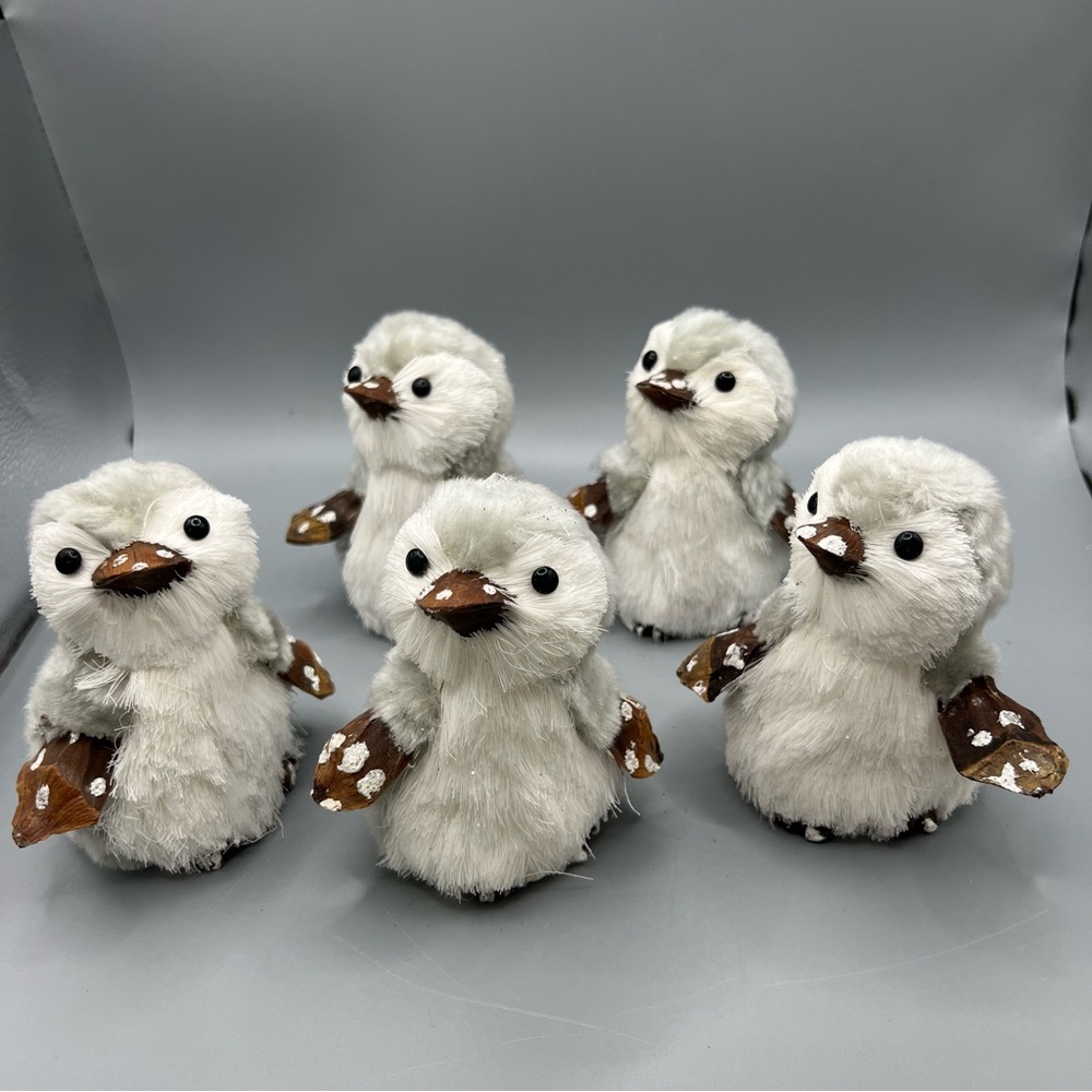 Holiday Time Sisal & Faux Fur Penguin Lot Of 5 Christmas 4” Figurines
